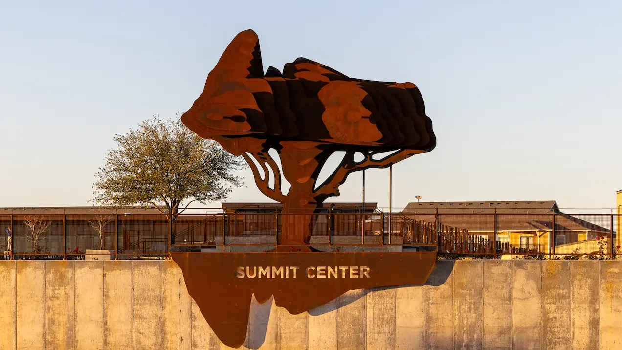 summit center sign